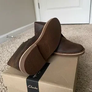 Brand new never been worn Clark’s shoe for male. Fresh in the box. NEW MEN CLARKS ORIGINAL DESERT TREK  main image 4